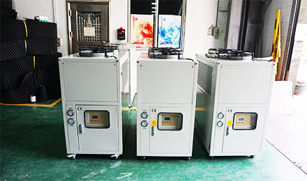 工業(yè)冷水機(jī)移動方便嗎？